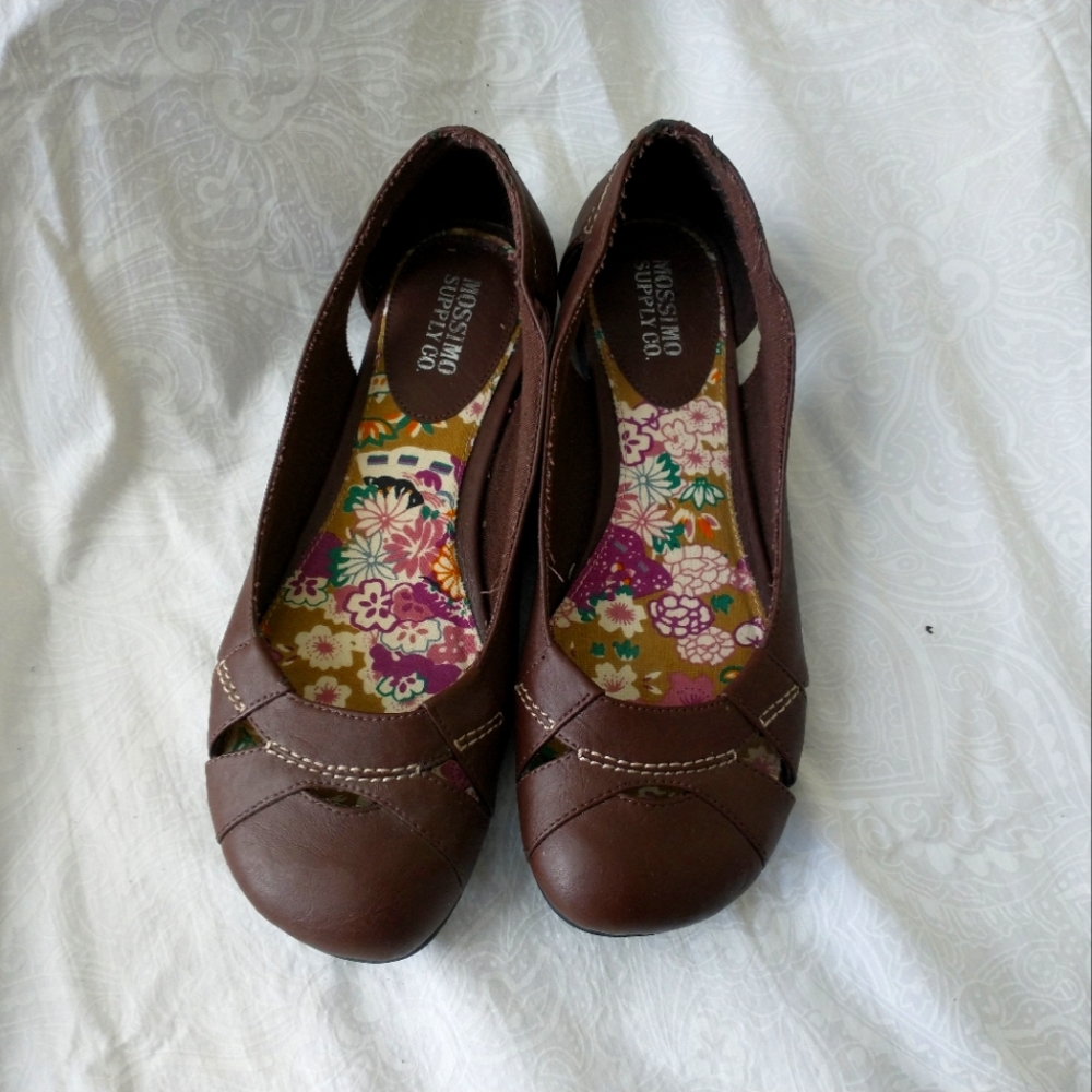 Mossimo Supply Co Brown Flats
